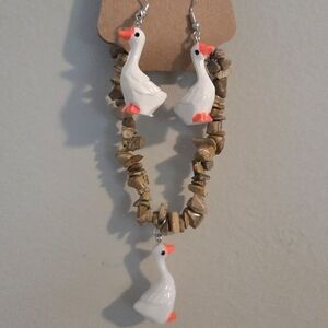 Stretchy Goose Bracelet and Earring Set
